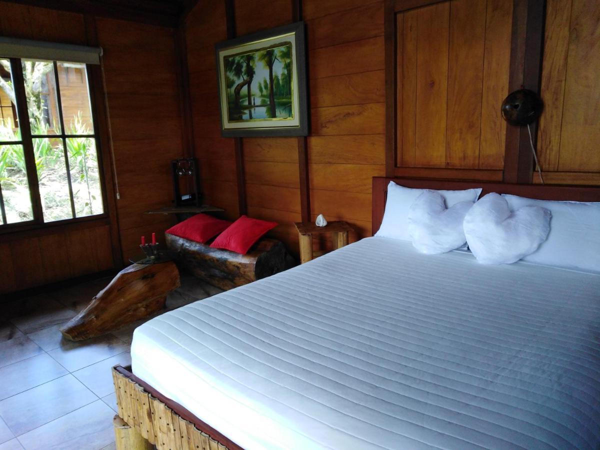 Estancia La Colina ซานโต โดมิงโก เด ลอส โคโลราโดส ภายนอก รูปภาพ